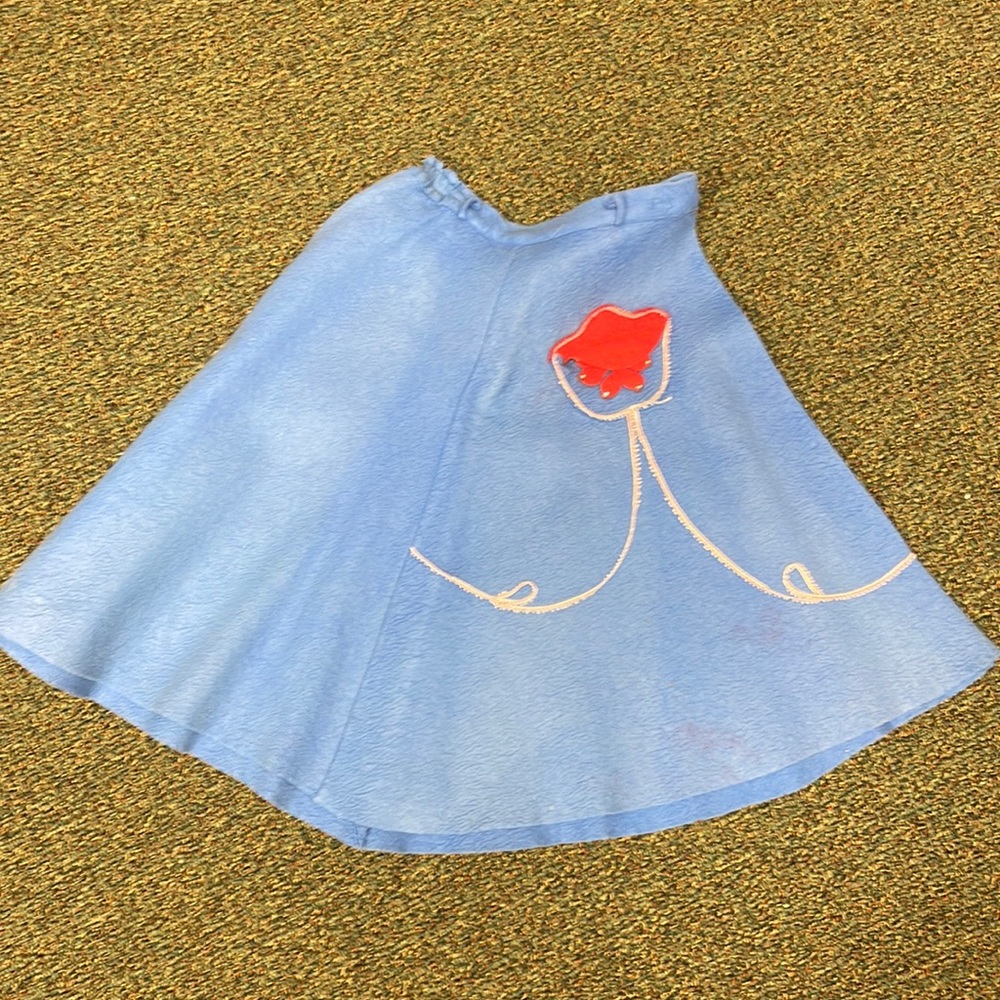 Vintage 1950’s poodle skirt. Blue
